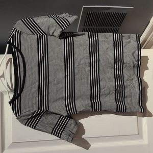 TOMMY HILLFIGER striped t size small
